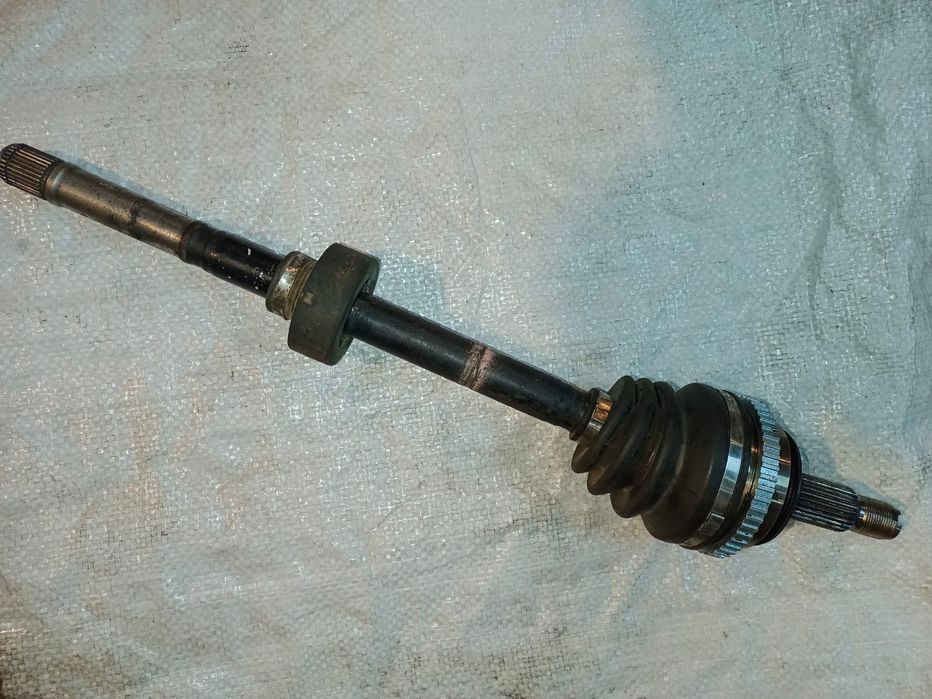 Передний Привод honda cr-v 96г.