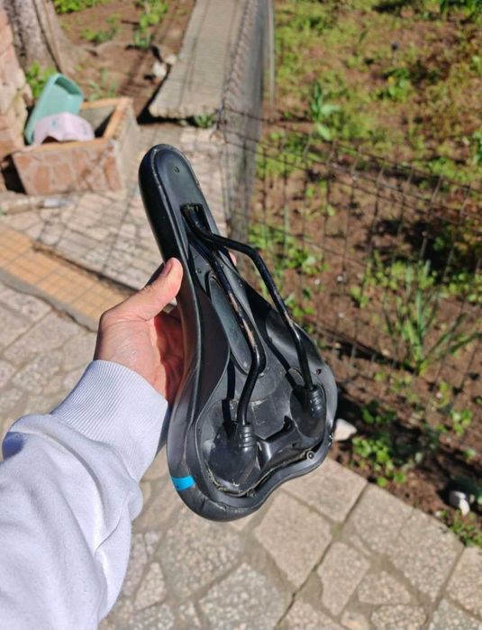 Sa bicicleta, scaun in stare buna