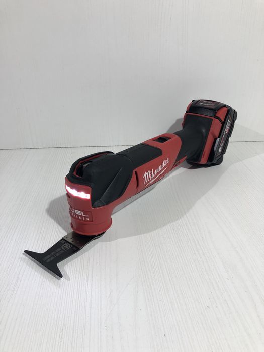 Multifuncțională Milwaukee M18FMT