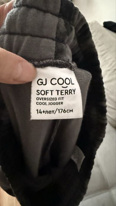 Продам трико для подростка на 176 см.