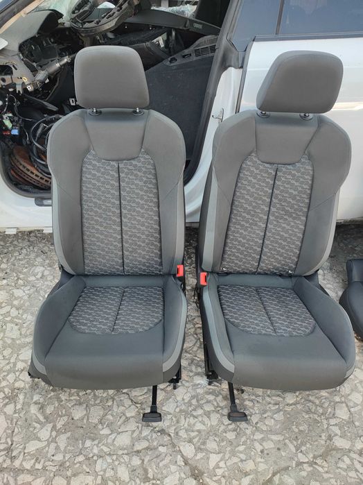 Запазен салон за Audi A1 8 2020 година плат Ауди А1 Н21