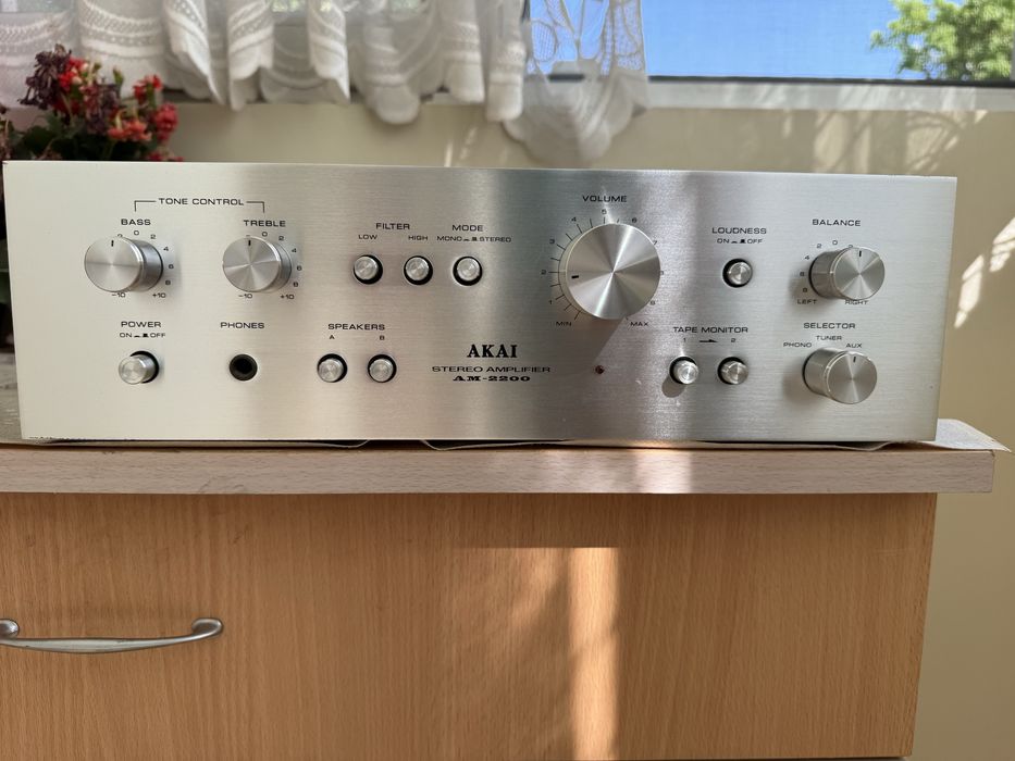 Akai AM-2200 Vintage Стерео усилвател