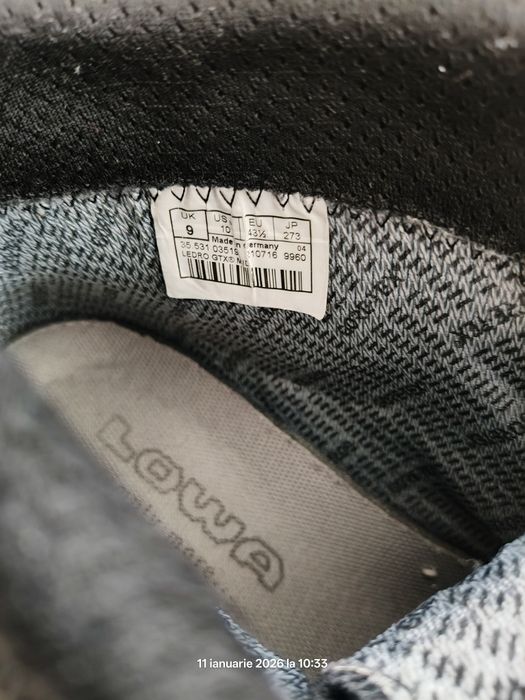 Bocanci bărbați LOWA impermeabili, 43.5