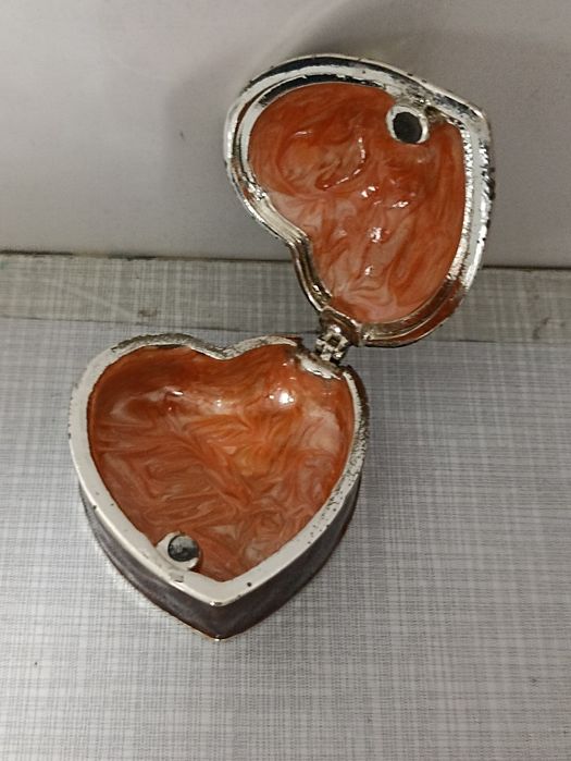 Продам красивую шкатулку