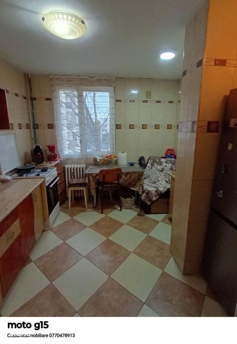 3 Camere, zona Orșova, Militari