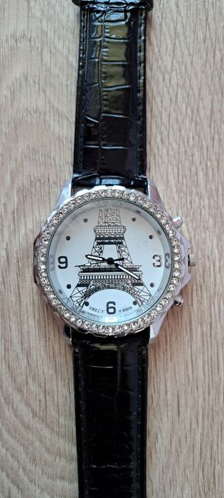 Дамски ръчен часовник