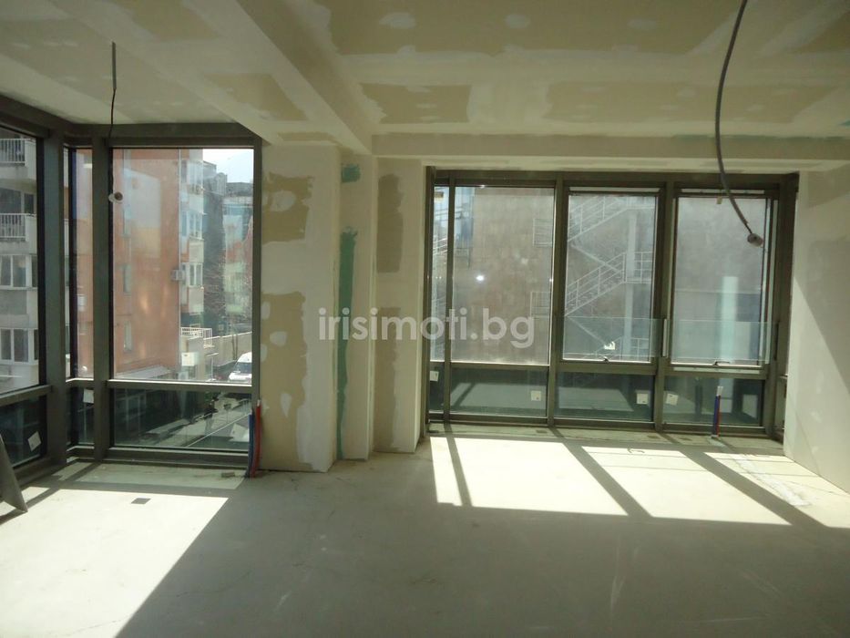 Продава се Тристаен апартамент в София, Манастирски ливади - 131 кв.м за 2500 €/кв.м - Снимка #1