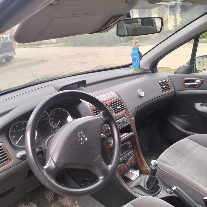 Vând sau schimb cu automată mai ofer diferență maxim 3000 €Peugeot 307