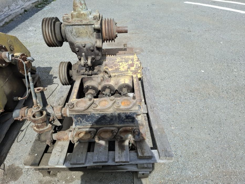 Продаётся насос буроаой НБ4