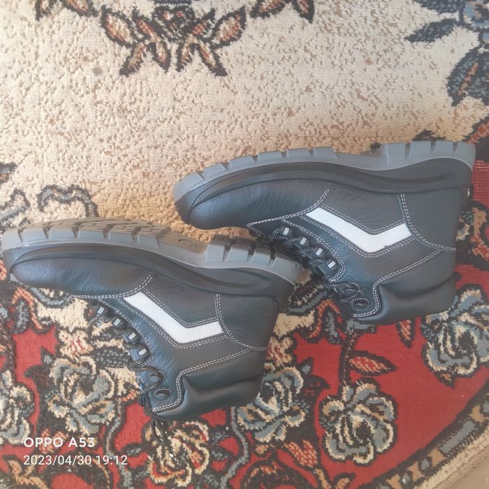 Продам летние спец ботинки