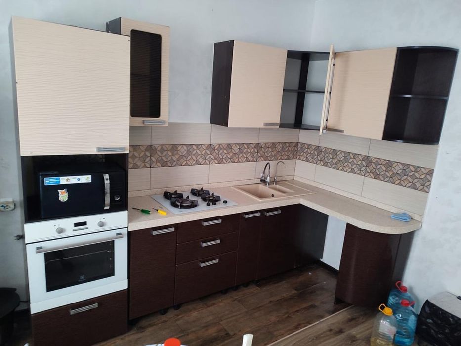 Кухоный  гарнитур сатылады