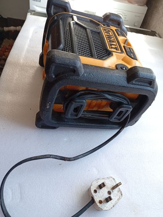 Radio dewalt  18v și 220v