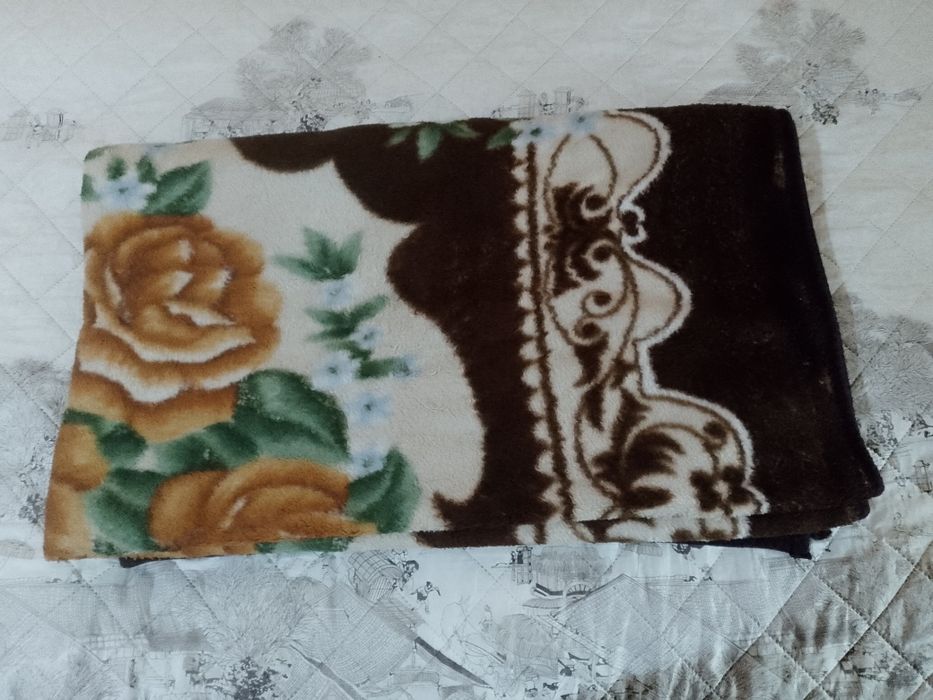 Зимние одеяла в хорошем состояние три одеяла за 300 000 т.с.