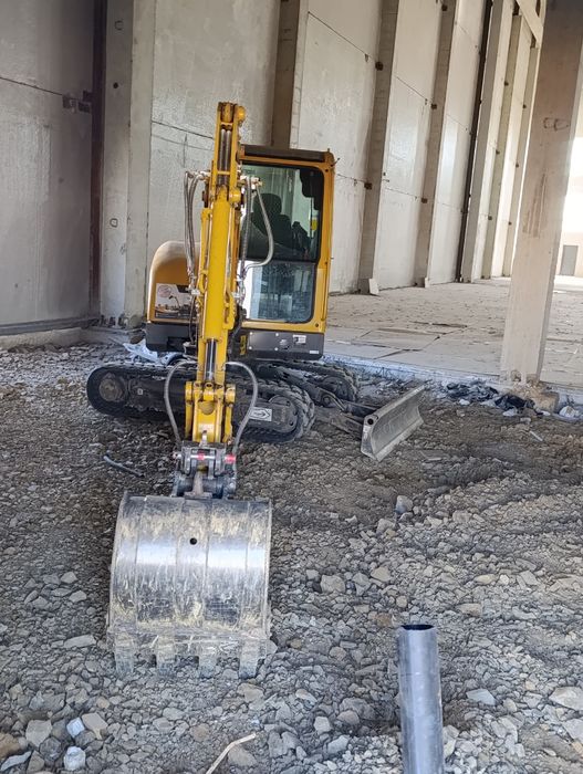 Мини-эксковатор, услуги миниэксковаторы ,