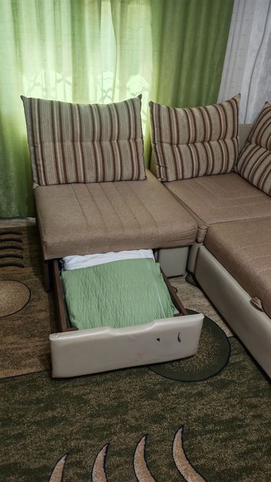 Продам диван угловой+кресло