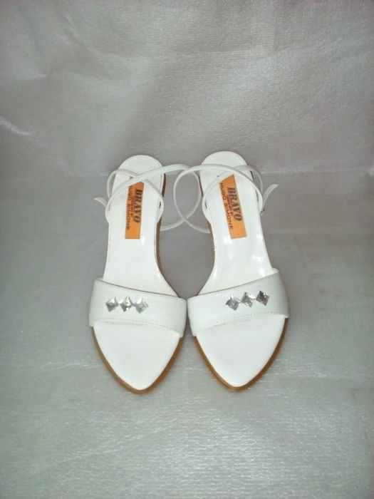 Босоножки женские