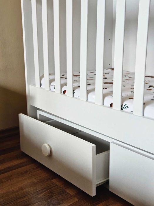 Дървено детско легло с МАТРАК 60х120, люлеещ се механизъм