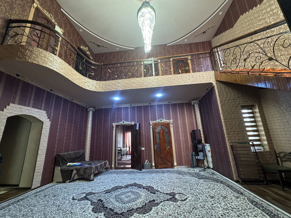 Дом в Бухаре 5соток.Адрес Отбозор.6 комнат 160.000$