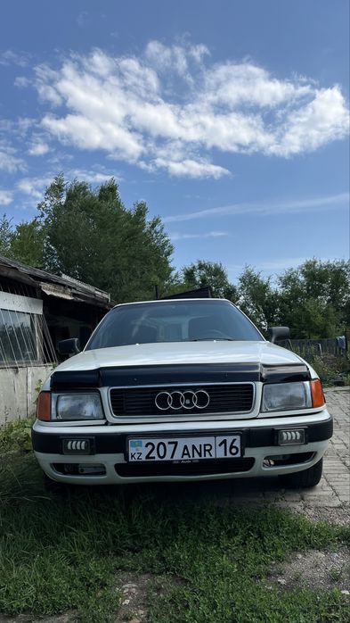 ауди 80 б4 в хорошем сос.