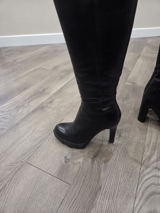 Продам кожаные сапоги Fabiani срочно