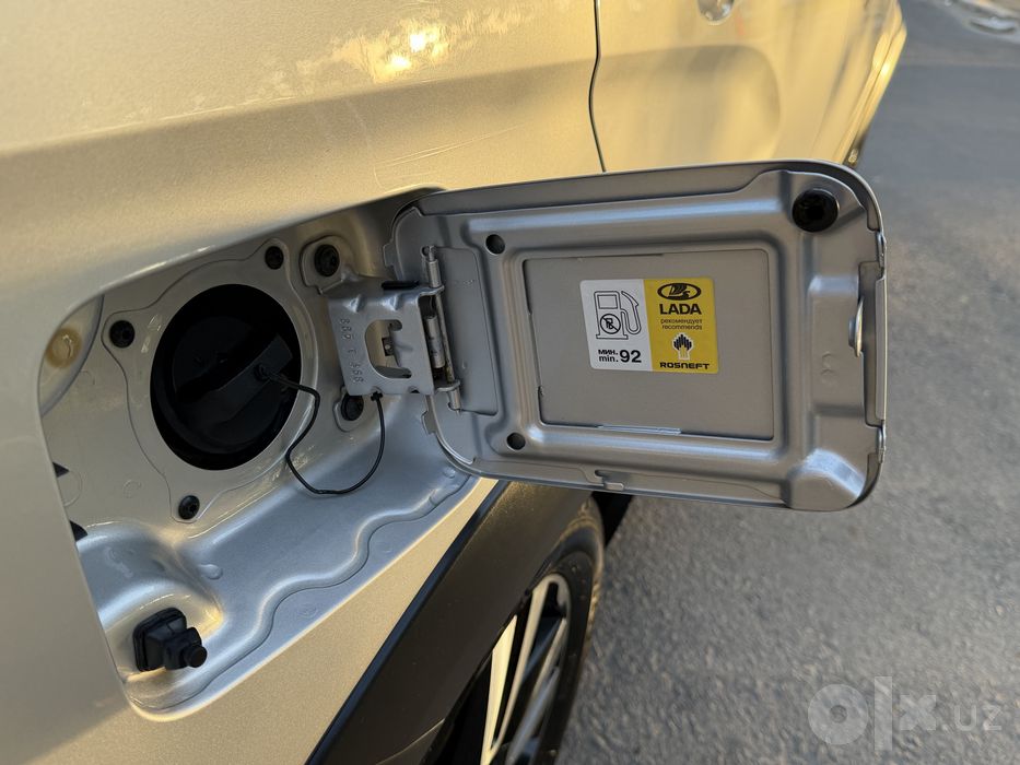 Lada Vesta SW Cross 1.6 механика
