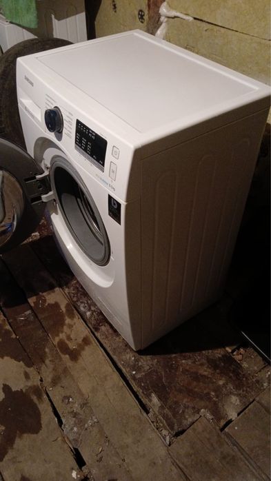 Продам стиральную машину автомат