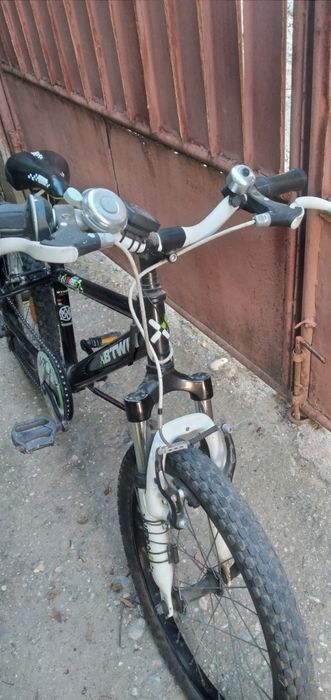 Bicicletă copii 6-9 ani.