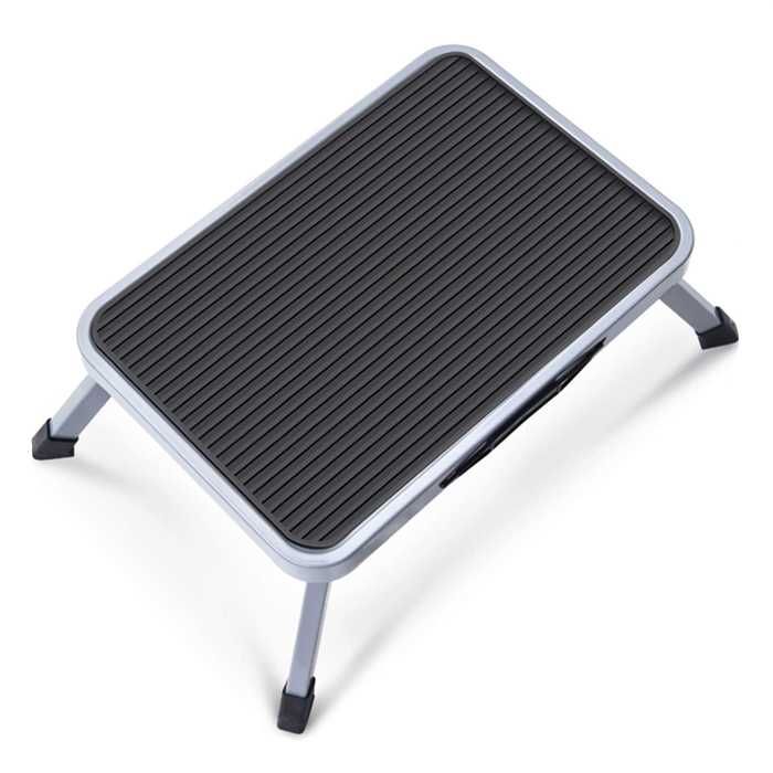 Сгъваема степенка за каравани и дома – безопасна и компактна