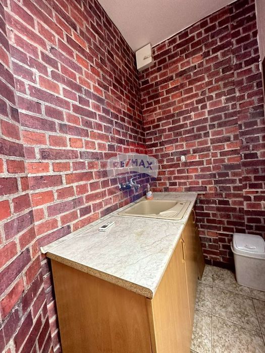 Дава се под наем Офис в Варна, Лятно кино Тракия - 28 кв.м за 204 € - Снимка #3