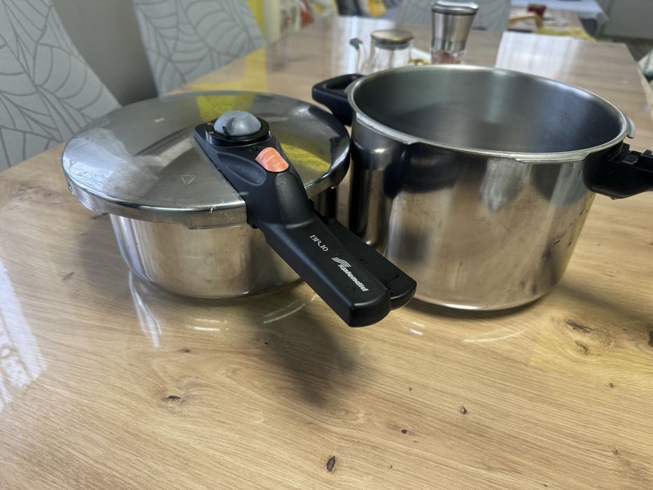 Комплект тенджери под налягане BRIO