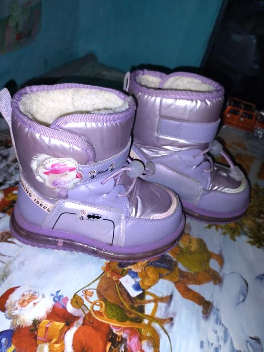 Продам детскую обувь не дорого