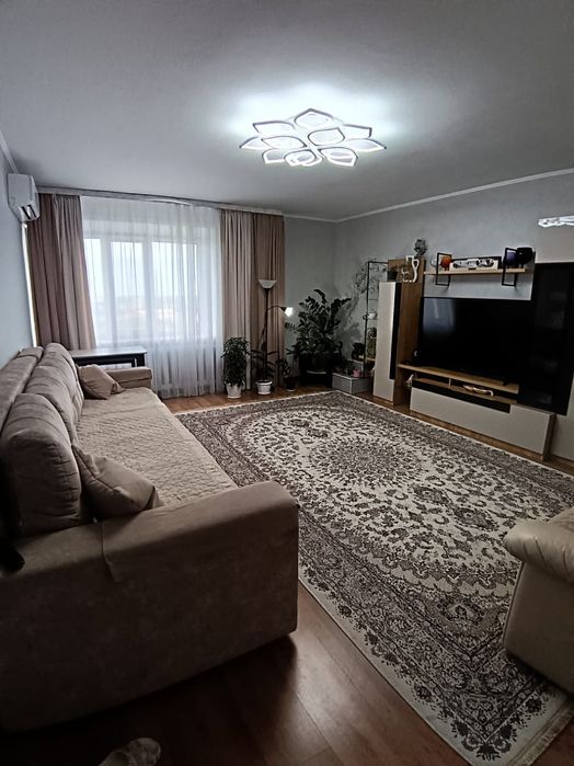 Сдам 2х комн квартиру