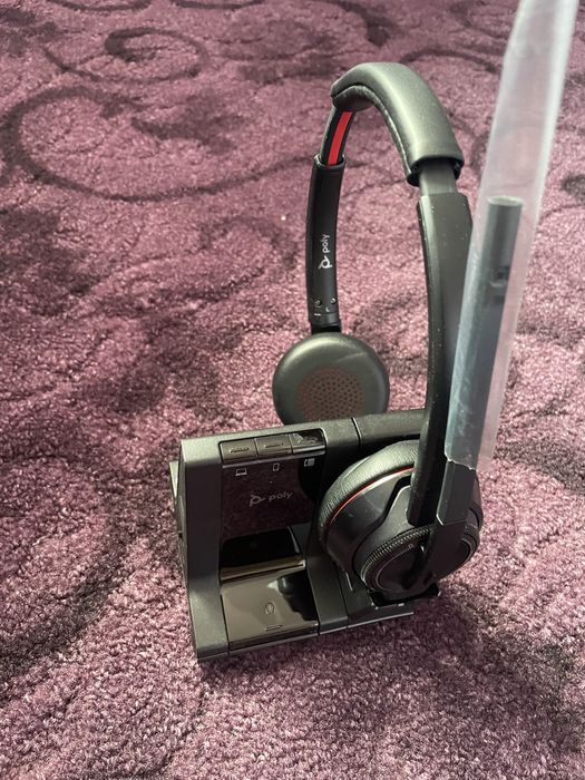 Poly savi 8220 слушалки bluetooth нови