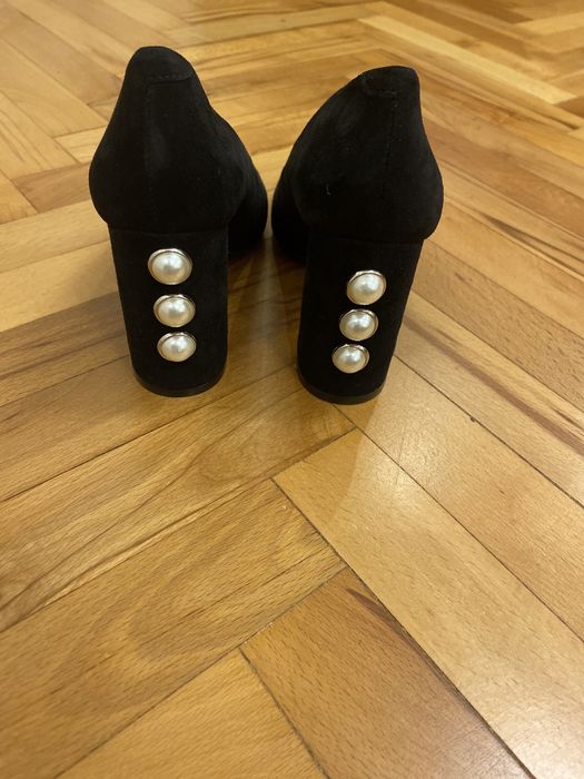 Обувки велур