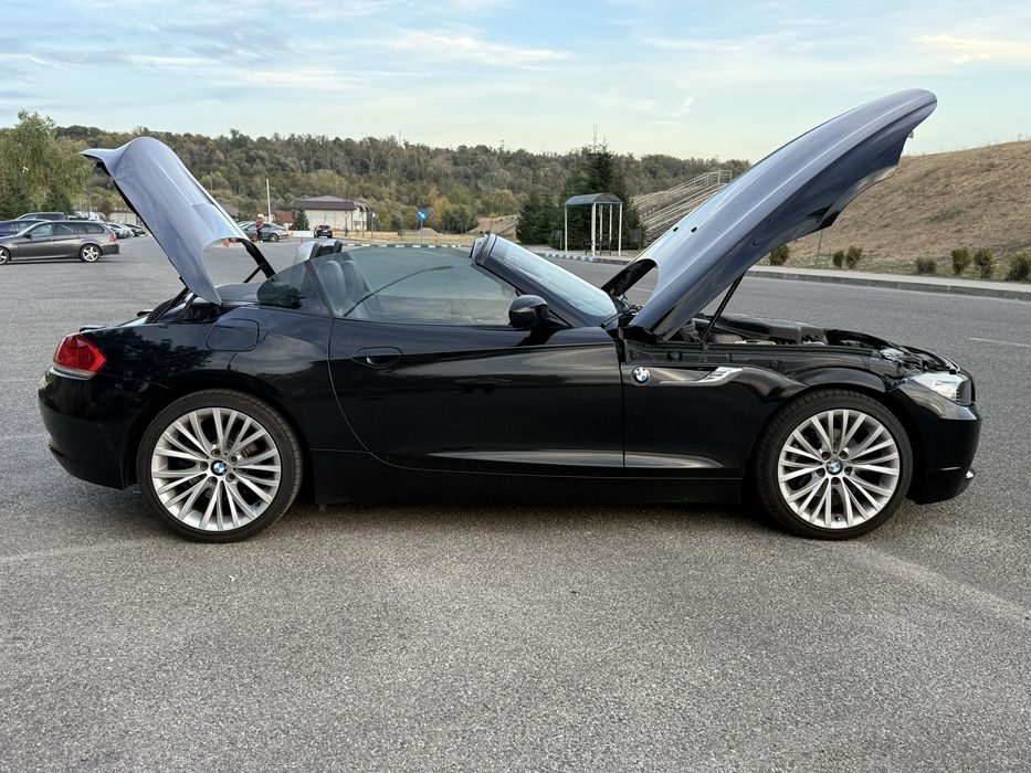 Vând BMW Z4 Roadster (E89) sDrive20i – 184 CP – Cutie Sport Automat