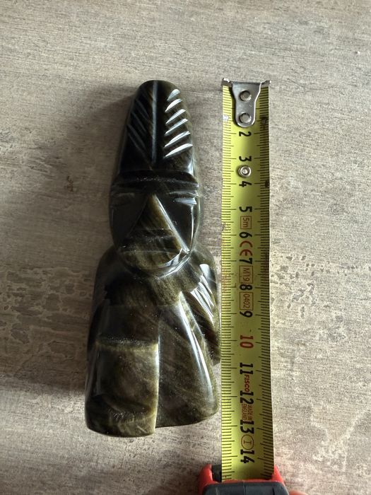 Totem aztec din obsidian