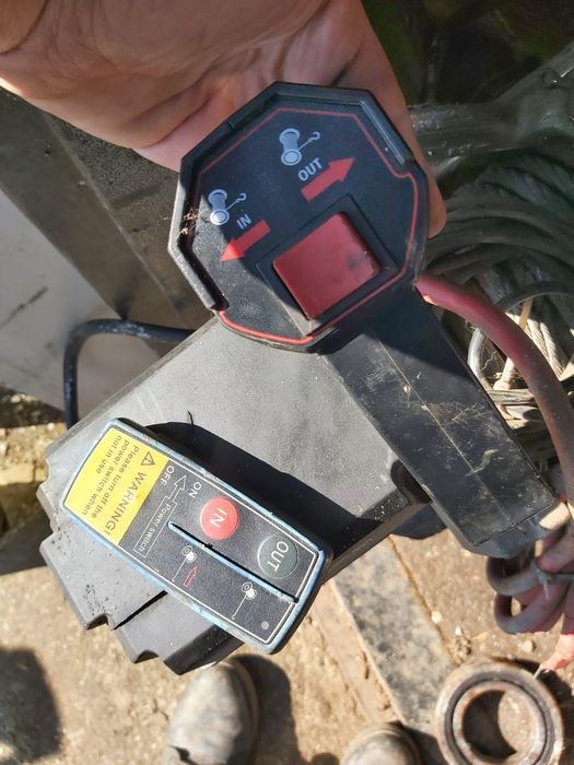 Troliu auto 12 v 17000lbs/7,7 tone