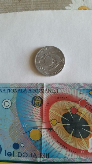 Bacnota si moneda cu eclipsa totala de soare