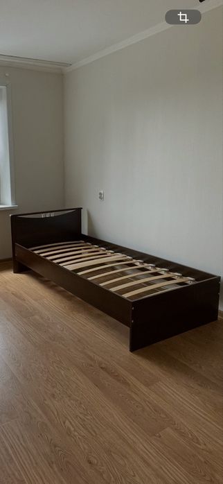 Продам кровать полуторка