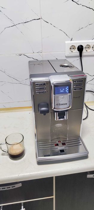 Espressor Automat Saeco Incanto HD8915 Aparat cu Cafea Boabe Philips