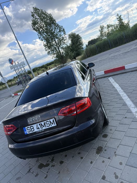 VAND AUDI A4 b8 in stare foarte buna