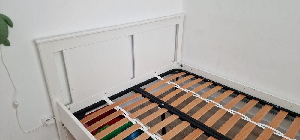 Pat ikea cu somiera si cadru trofast dedesubt