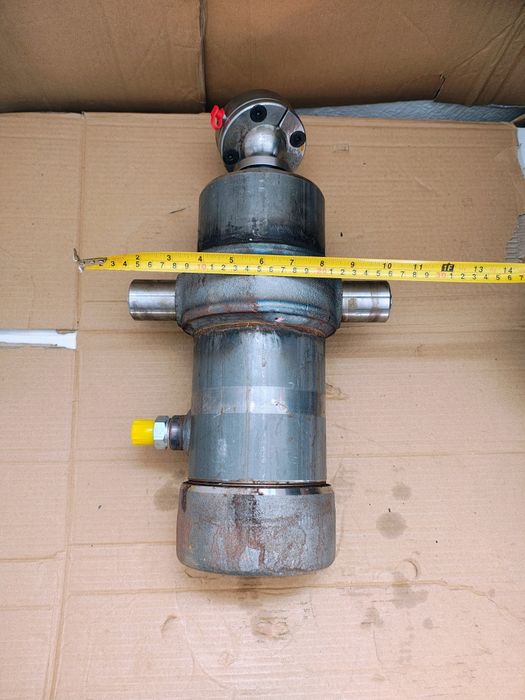 Cilindru basculare 6tone 5 trepte cursa 1.25m