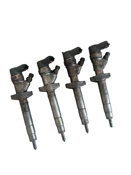 Set Injectoare Combustibil Renault Master 2008 2.5D > 8200146357