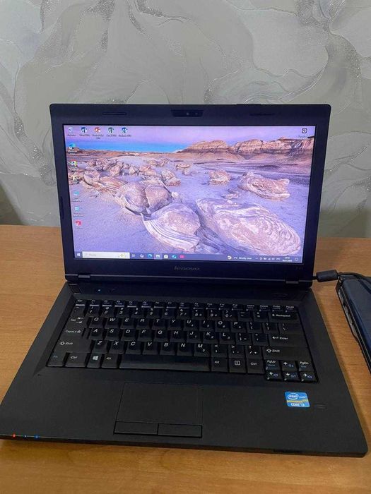 продам ноутбук срочно в идеале