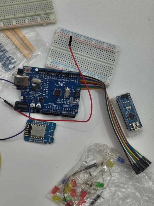 Componente Arduino+ Arduino Nano, Uno