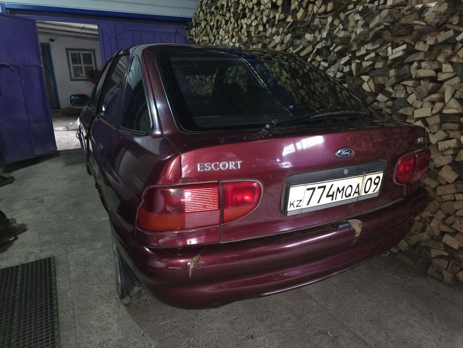 Продам ford escort