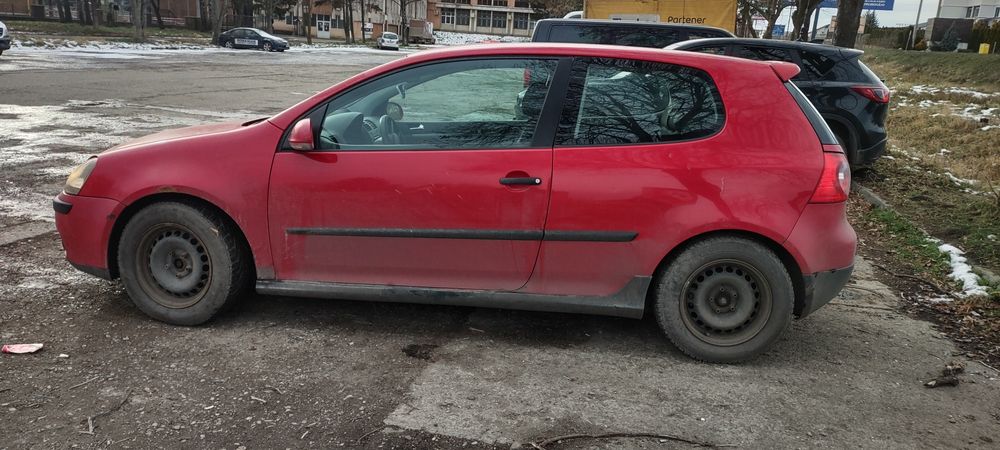 Golf 5 , două portiere