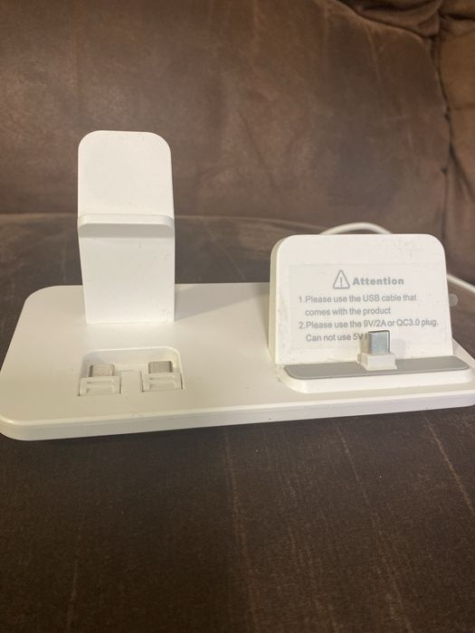 Зарядно Android - зарядна станция 3 в 1 - за GSM, часовник и слушалки