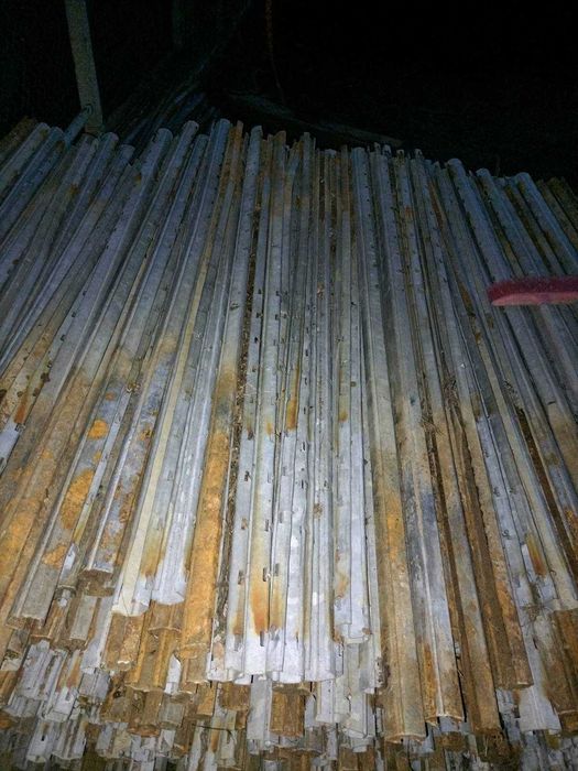 Метални поцинковани  колове за лозе, огради на 200см. височина